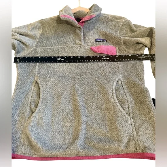 Patagonia Ladies’ S Fleece Jacket in  Lt. Gray and Pink (note flaws) 2 for $30 - Picture 10 of 11